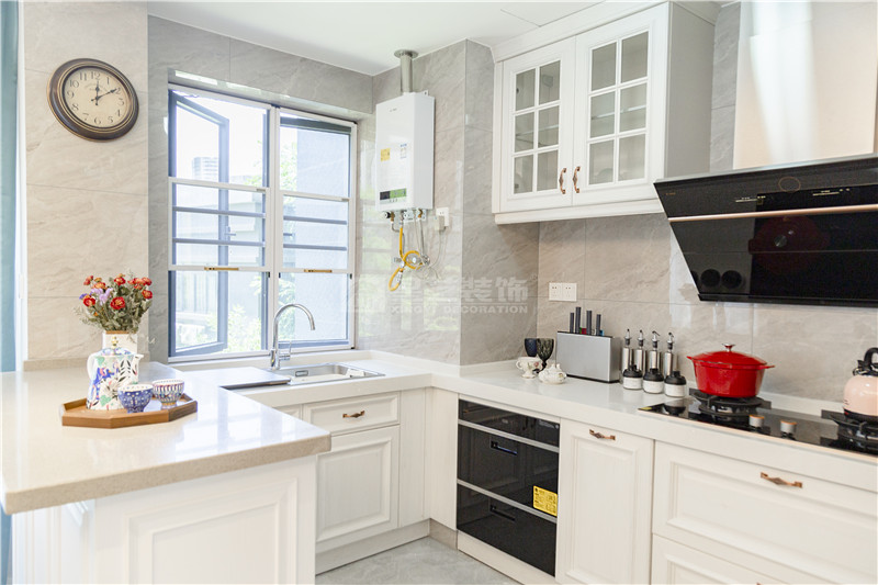 綠地國(guó)際花都120平 廚房裝修實(shí)景圖