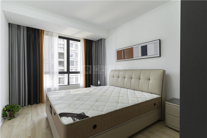 江灣山語城140平臥室裝修實(shí)景圖