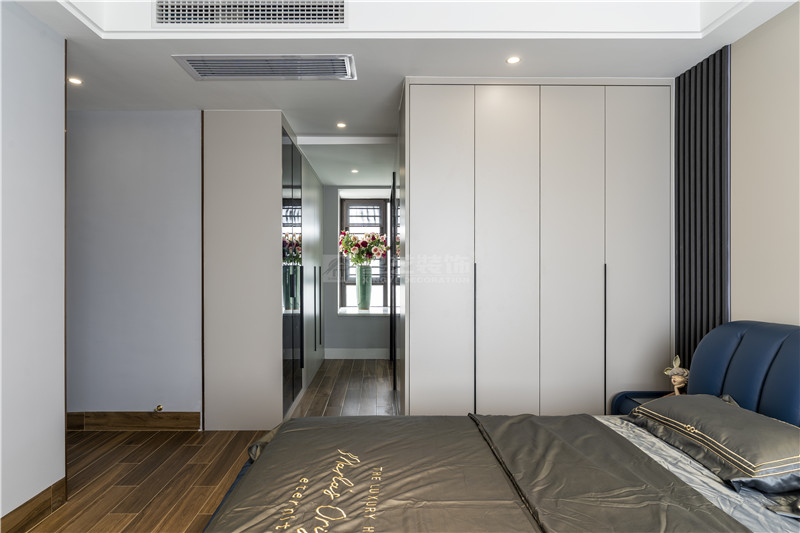 唐樾青山135平臥室裝修實景圖