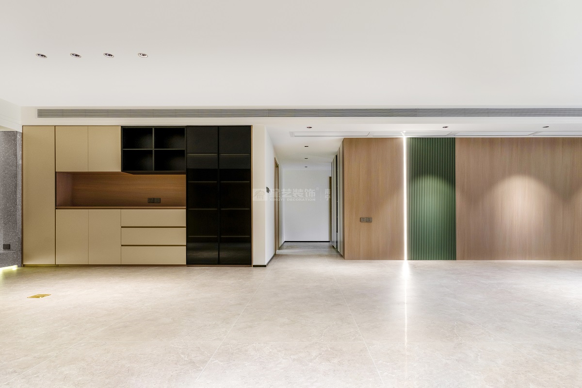 碧貴園230平現(xiàn)代風格客廳裝修實景