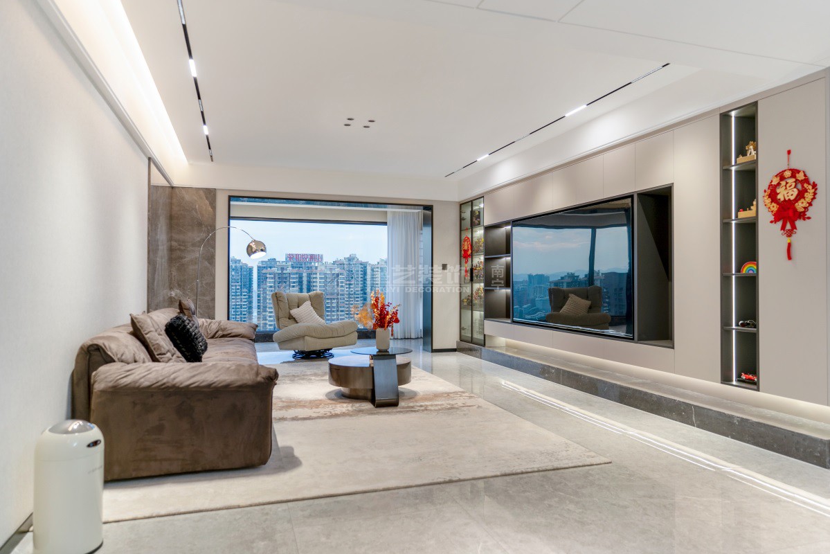 萬科云望223平現(xiàn)代極簡客廳實景裝修