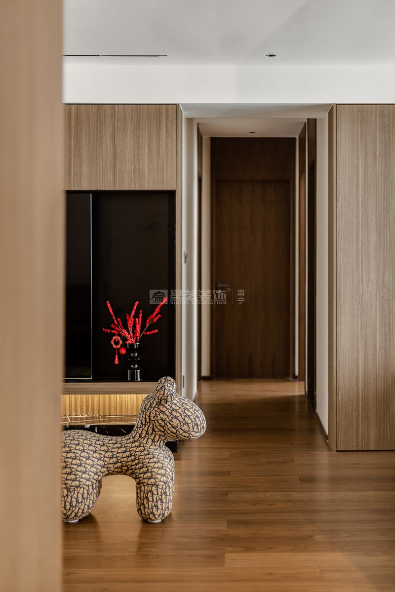 龍光天瀛140平意式輕奢風(fēng)格客廳裝修實(shí)景