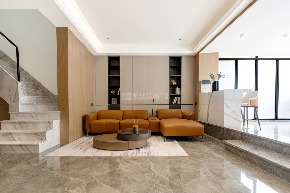 建發(fā)五象印月140平現(xiàn)代風(fēng)格客廳裝修實(shí)景