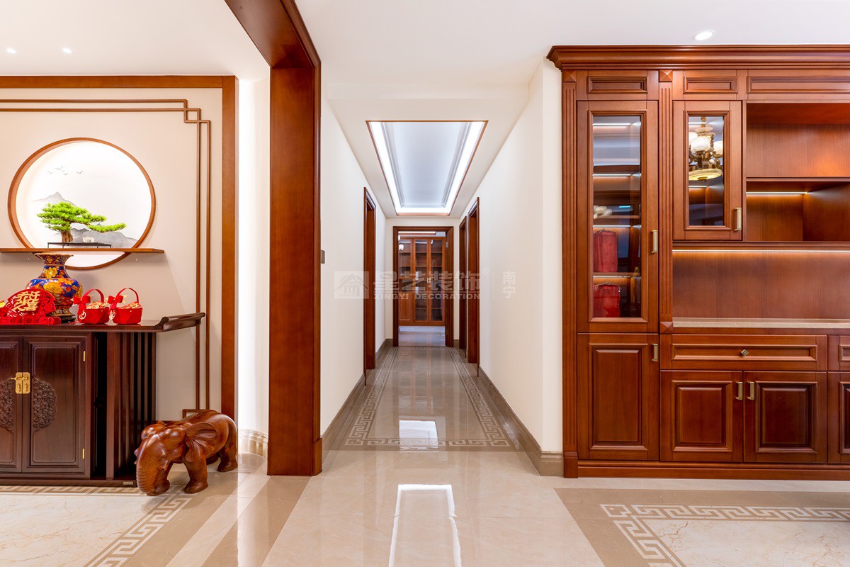 濱江府238平中式風(fēng)格客廳裝修實景