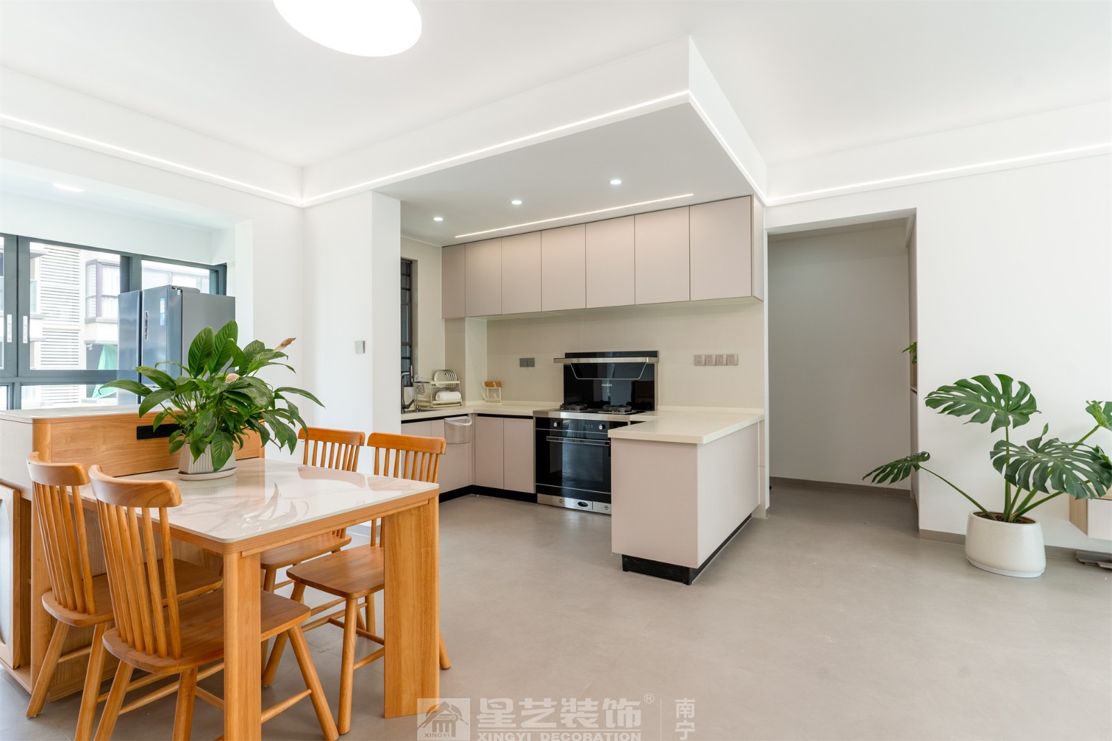 聯(lián)發(fā)臻境136平現(xiàn)代簡約廚房實(shí)景