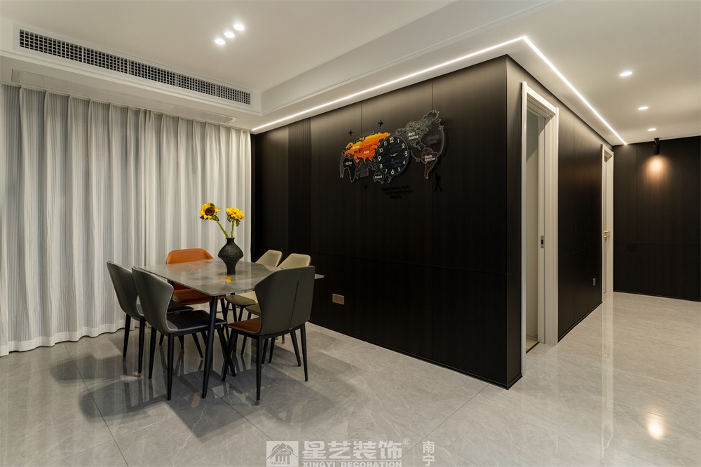 保利領譽府132平現(xiàn)代簡約餐廳裝修實景