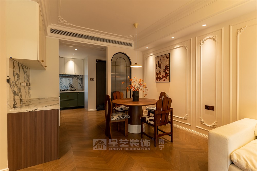 星海銀沙100平中古風餐廳裝修實景