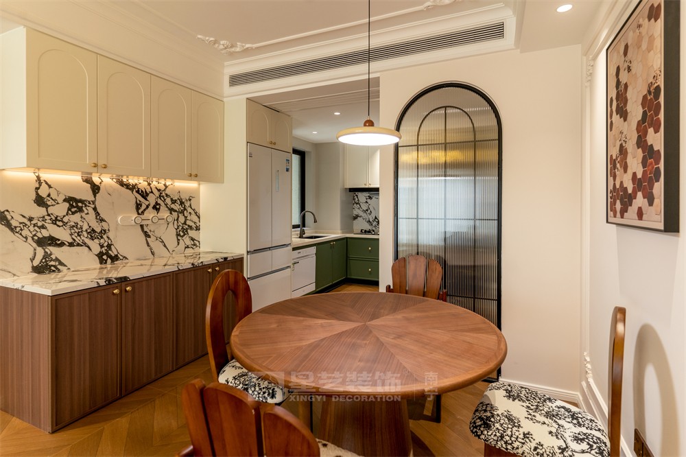 星海銀沙100平中古風餐廳裝修實景