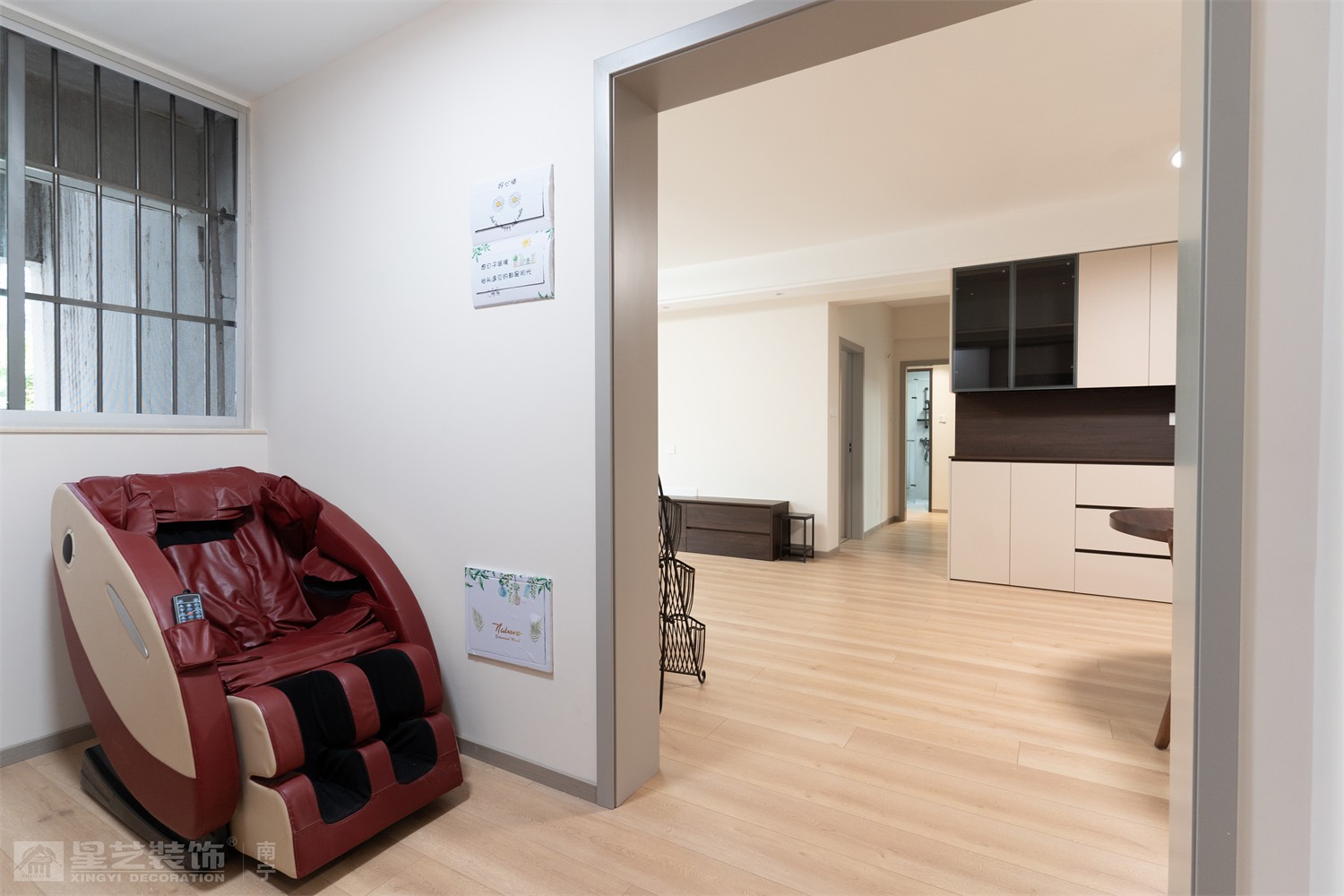 榮和中央公園110平現(xiàn)代簡約風(fēng)入戶裝修完工實景圖