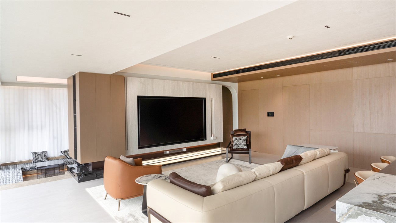 華潤西園悅府167平意式風(fēng)格客餐廳裝修完工實(shí)景