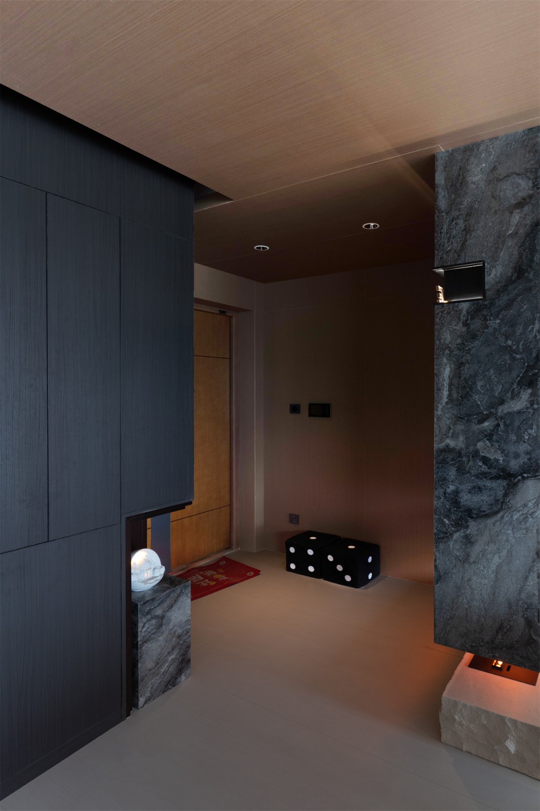 華潤西園悅府167平意式風(fēng)格入戶玄關(guān)裝修完工實(shí)景