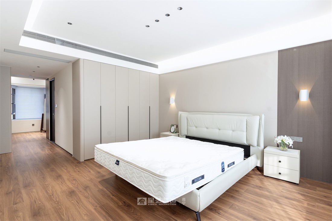 大唐臻觀196平現(xiàn)代簡(jiǎn)約臥室裝修完工實(shí)景