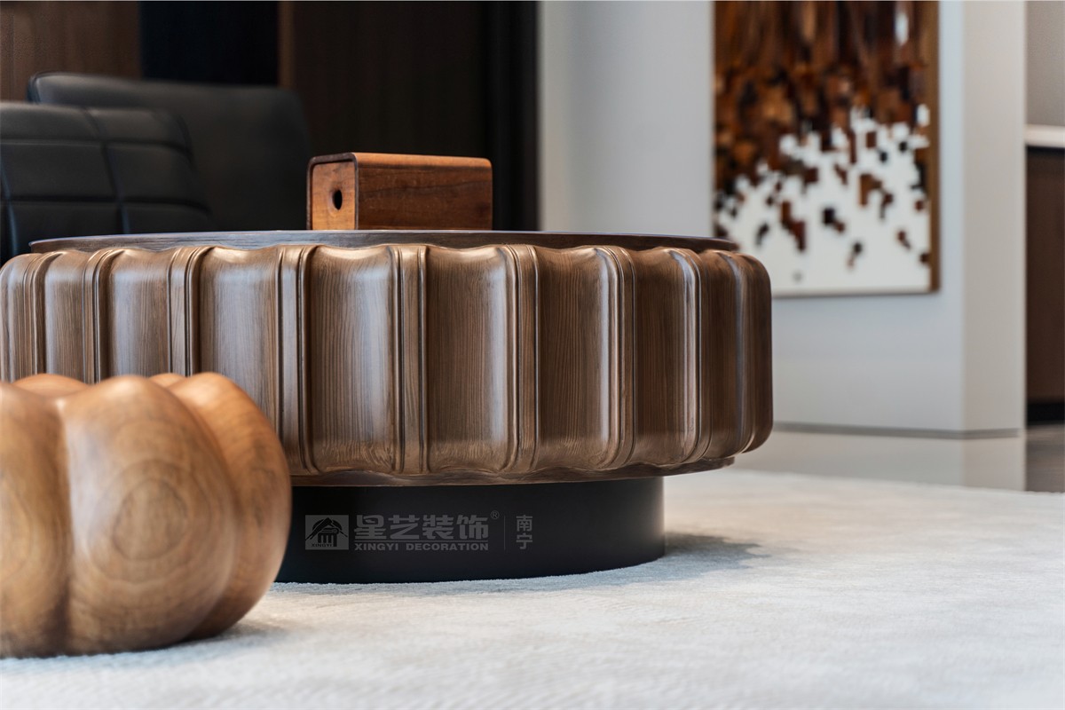 華潤(rùn)西園潤(rùn)府143平意式輕奢客廳裝修完工實(shí)景圖