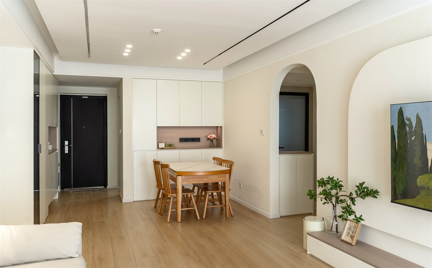 保利領秀廣場75平奶油風餐廳裝修實景圖