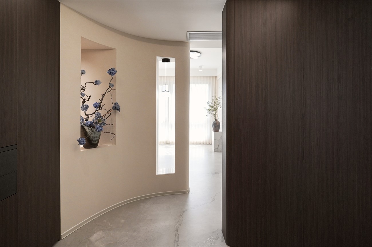 中海湖上景明意式輕奢137平入戶裝修實(shí)景圖