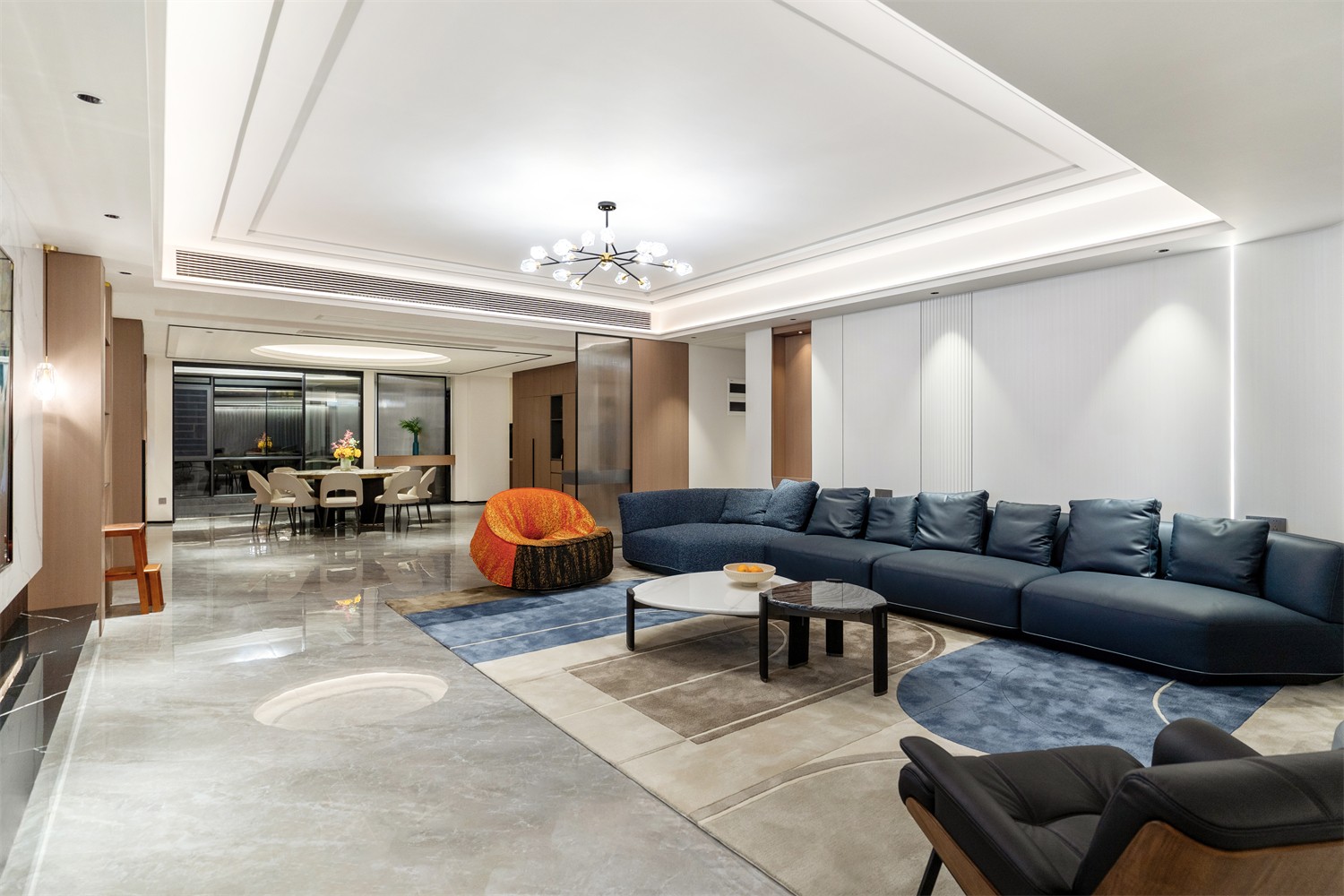 龍光玖瓏湖271平現(xiàn)代風格客廳裝修實景圖