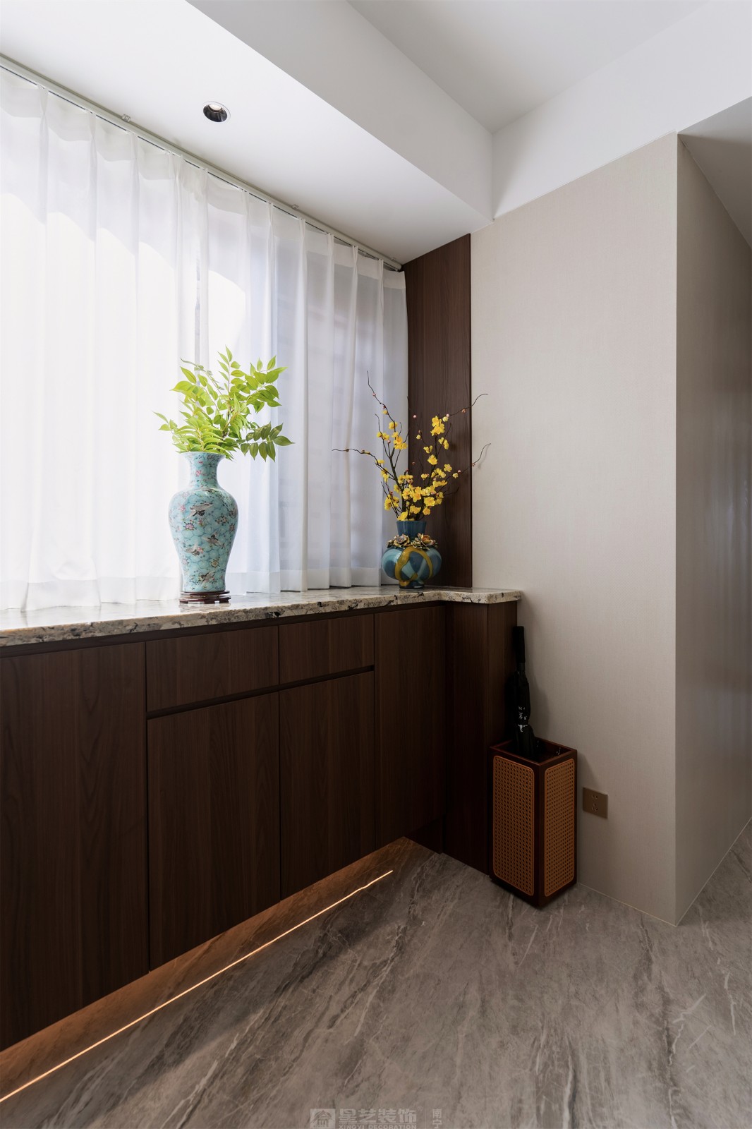 東方皇城260平簡約中式入戶完工裝修實景圖