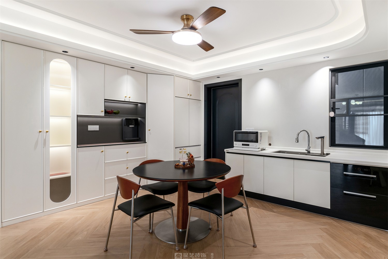 華潤中山府113平法式中古餐廳裝修完工實(shí)景圖