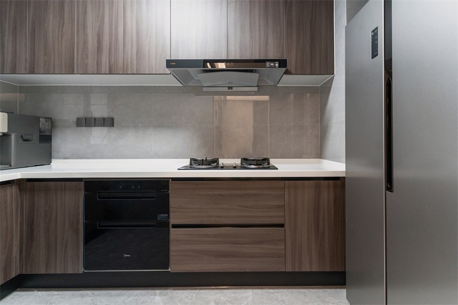 東方尊府117平現(xiàn)代風(fēng)格廚房裝修完工實景圖