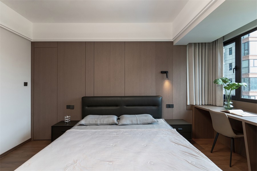 東方尊府117平現(xiàn)代風(fēng)格臥室裝修完工實景圖